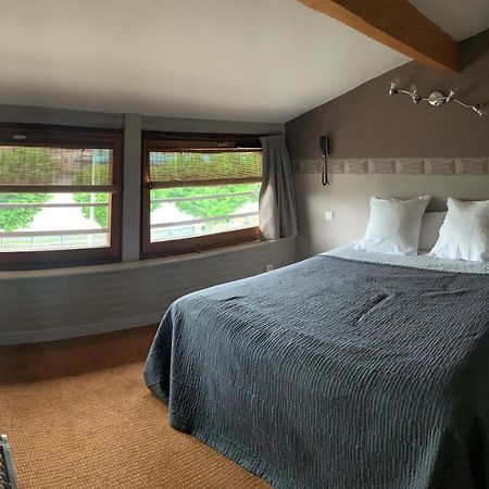 Отель Le Petit Roche Serrieres  Экстерьер фото